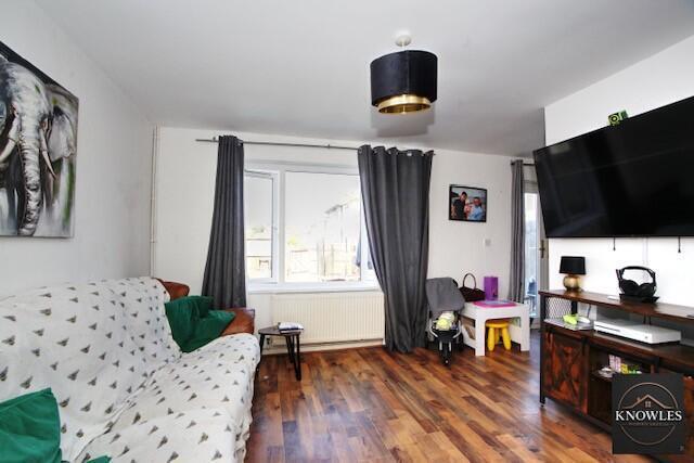 Abbey Court, Church Village, Pontypridd photo 4