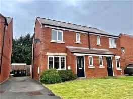 32, Churchill Close, Newport TF10 7GX