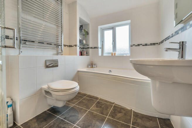 Family Bathroom 