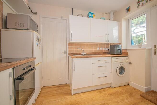 ANNEXE KITCHEN