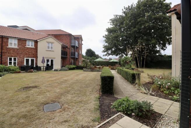 1 bed Flat for sale Image 8
