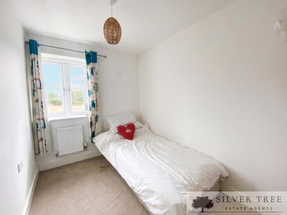 3 bed Semi-Detached for sale Image 9