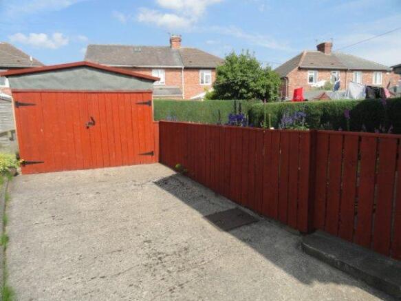 EXTERNALLY FRONT, DRIVEWAY & GARAGE