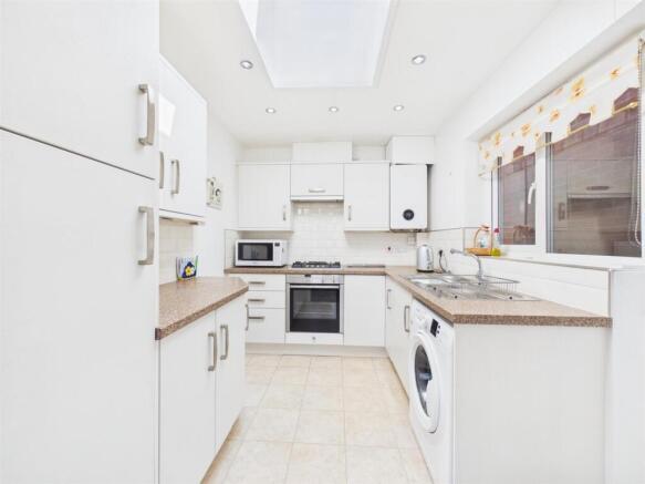 Kitchen: