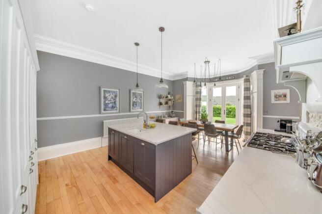 OPEN PLAN DINING KITCHEN
