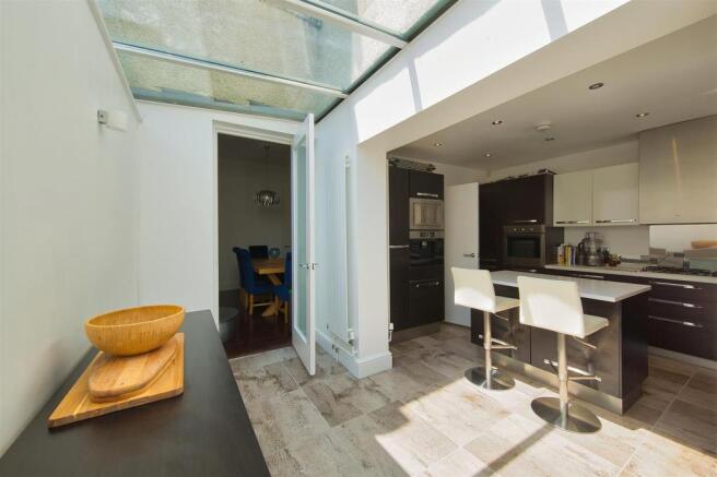 60 Kings Rd 1613.jpg
