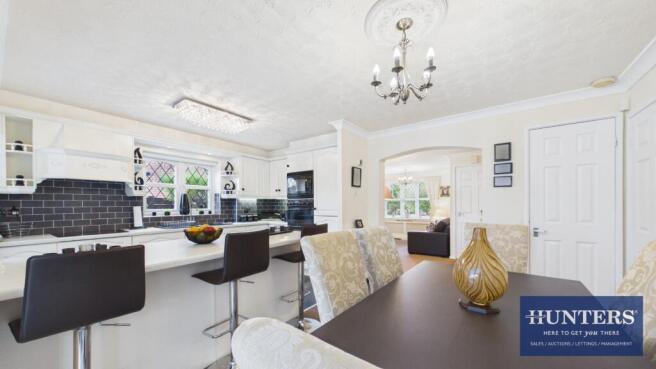 Kitchen/Dining Area