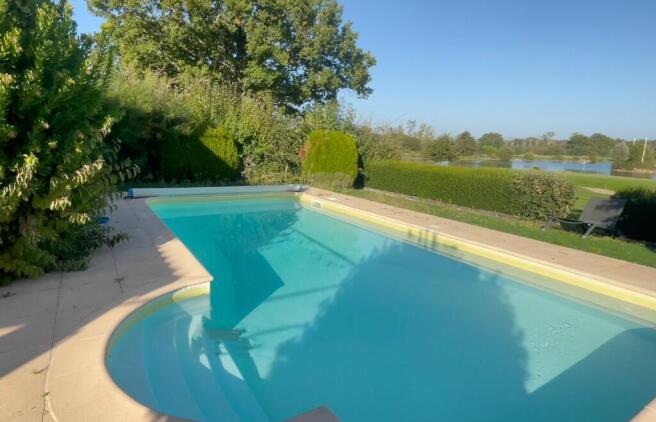 Pool looking to golf