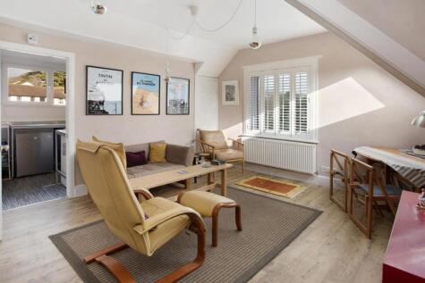 Buckeridge Avenue, Campion, TQ14