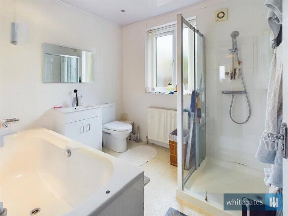 3 bed Semi-Detached to rent Image 5