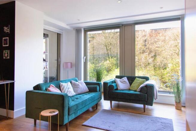2 bed Apartment for sale Image 9