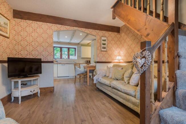 Cosy front room n...