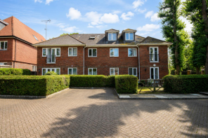 Flat 25, 9 Fairmead, Epsom Road, Leatherhead KT22 8ST