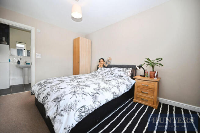 4 bed Semi-Detached for sale Image 11