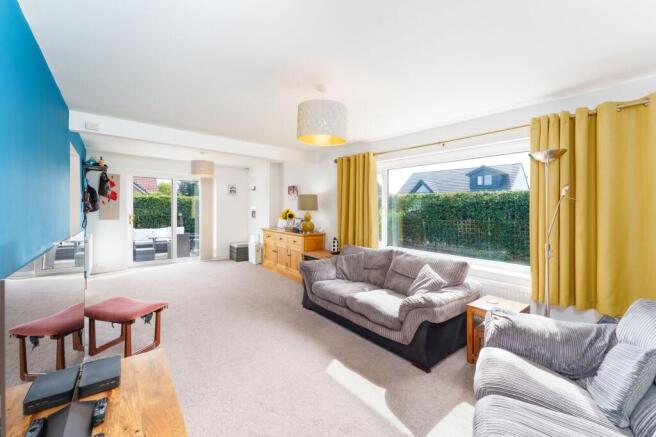 4 bed Detached Bungalow for sale Image 7
