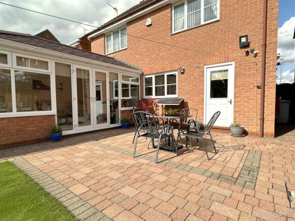 Block Paved Seating Area 745