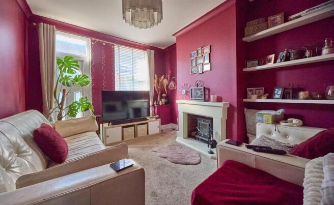 Lounge to Front
