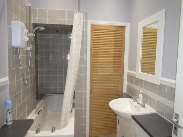 2 bed Flat to rent Image 6