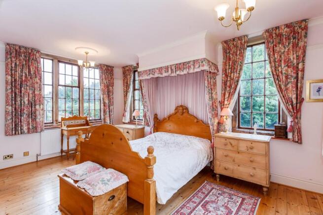 8303817-interior09.jpg