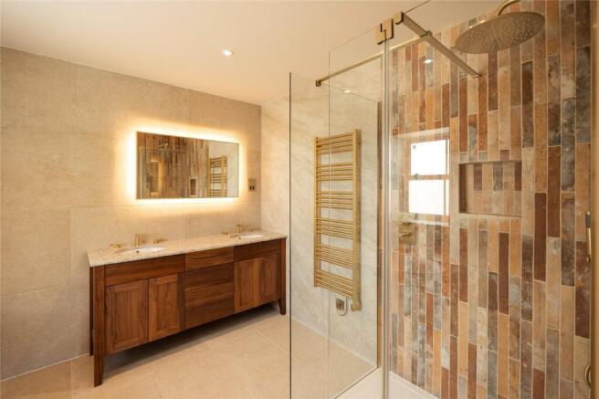 En-Suite 1