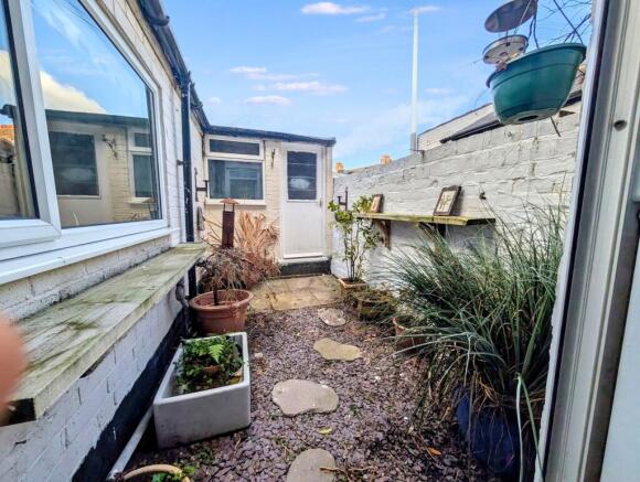 2 bed Terraced for sale Image 5