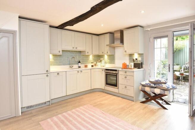2 bed Semi-Detached for sale Image 5