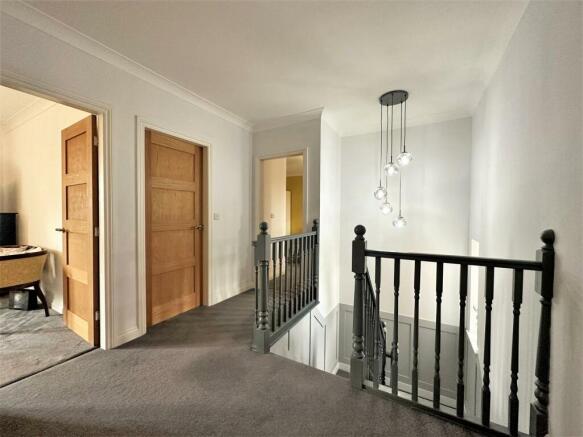 First Floor Landing 485