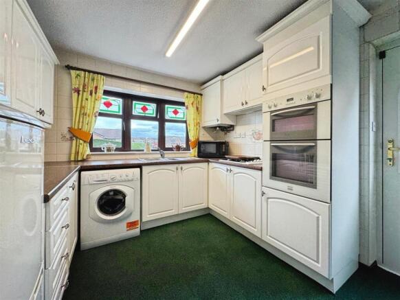 be055073-8-4B1A-9E64-17A62085A615-7022-00000260567