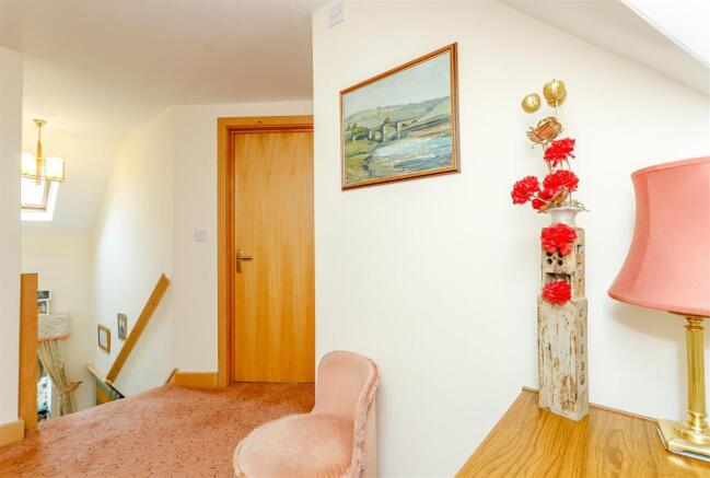 8334624-interior23.jpg