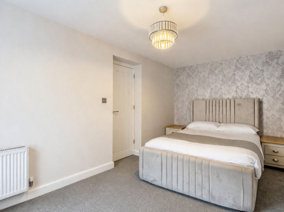 3 bed Semi-Detached for sale Image 7