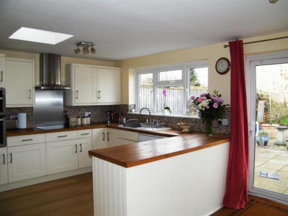 Kitchen/Dining/Famil