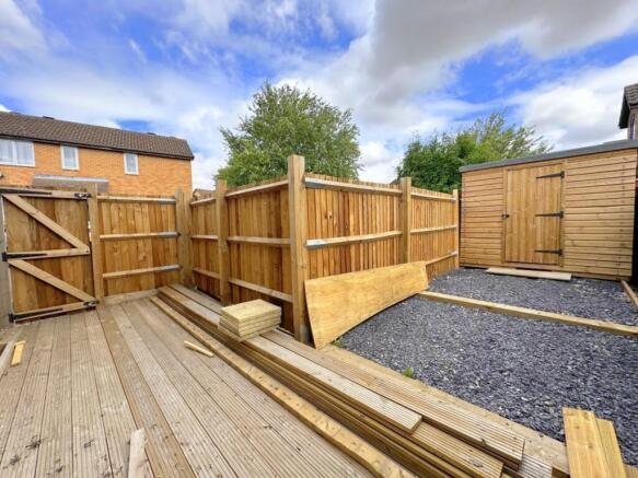 Furze Close, Luton, LU2 photo 4