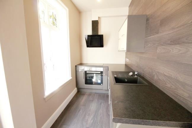 2 bed Apartment to rent Image 5
