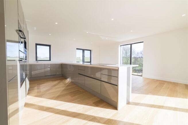 Kitchen / Dining