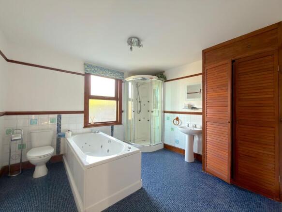 Bathroom (1)