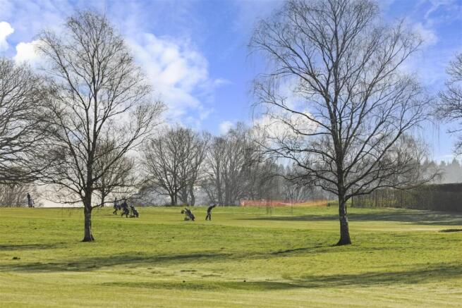 Haycorns Blighton Lane The Sands Farnham GU10 1PU-