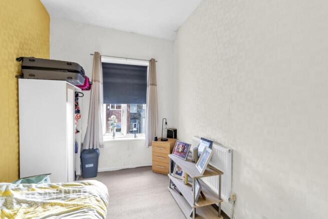 2 bed Terraced to rent Image 12
