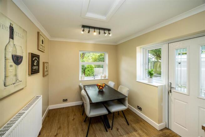 3 bed House for sale Image 12