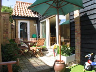 Courtyard Garden