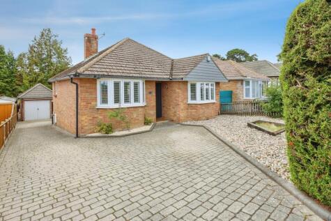Hull Way, BEARWOOD, Bournemouth, Dorset, BH11