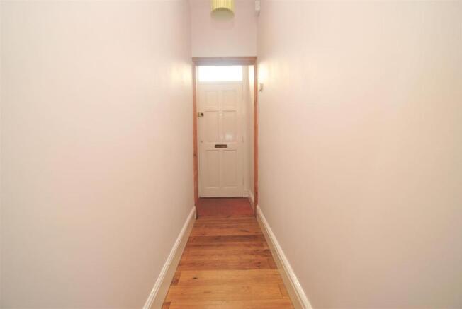 Entrance hall 1.JPG