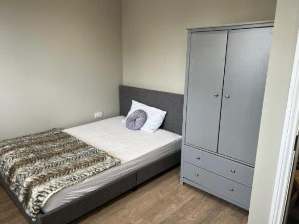 bowes-rd-n11-1ah-992123