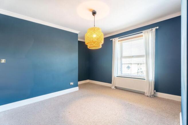 2 bed Terraced to rent Image 8
