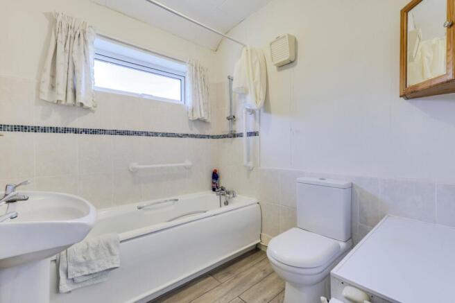 3 bed Semi-Detached for sale Image 12