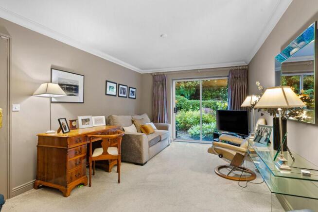 4 bed House for sale Image 9