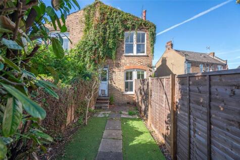 Sedgemere Avenue, London, N2