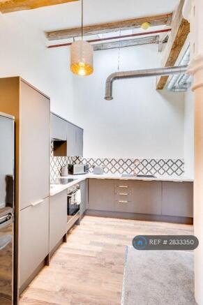 2 bed Flat to rent Image 5