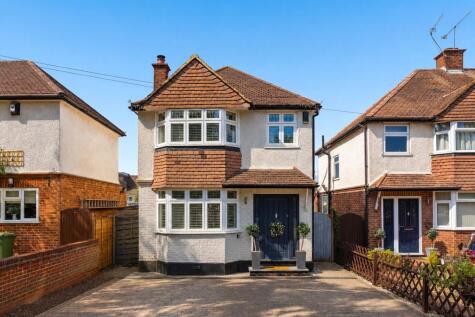 Canada Road, Cobham, Surrey, KT11