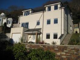 1, Bryhill, The Downs, West Looe PL13 2BE