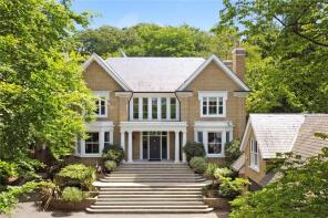 72, Burgess Wood Road South, Beaconsfield HP9 1EJ